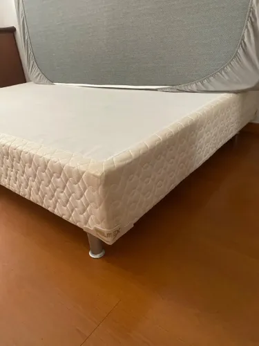 Estrado de cama base.