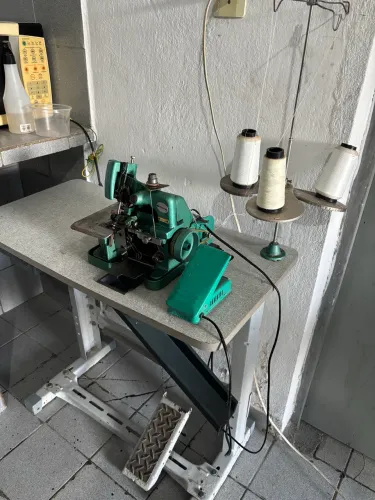 Máquina overlock
