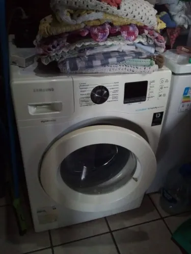 Lava e seca Samsung com defeito de porta