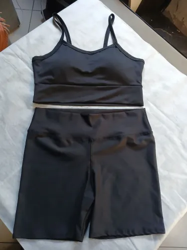 Roupa de academia 