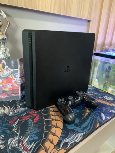 PS4 Slim 500GB - Ótimo estado