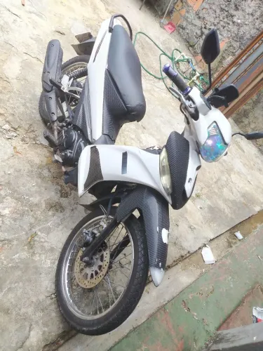 Moto crypton 2013