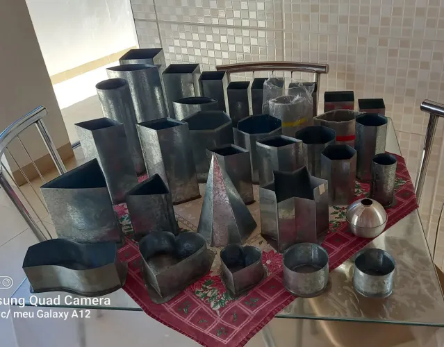 VENDO KIT DE FORMAS PARA FAZER VELAS 