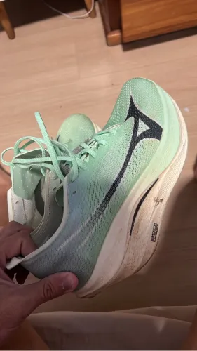 TÊNIS DE CORRIDA MIZUNO WAVE REBELLION PRO 3