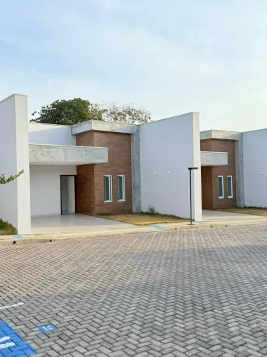 Casa condomínio para venda no Ipe Residence
