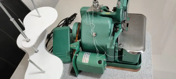 Overlock chinesinha modelo GN1-6D