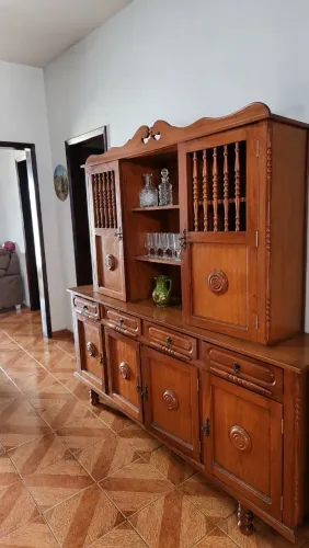 Cristaleira/Buffet  Colonial em Madeira 