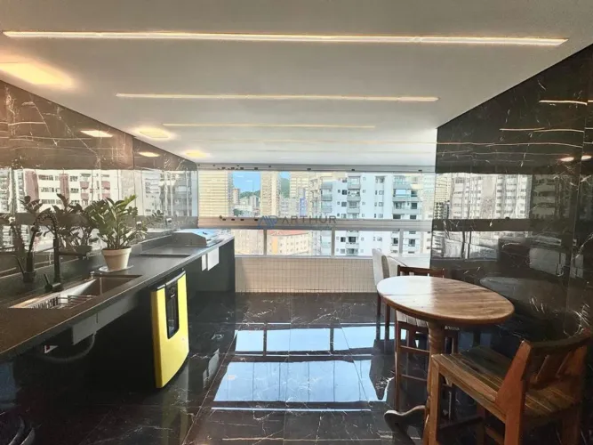 Apartamento à venda em Praia Grande no Bairro Guilhermina com 2 Dormitórios