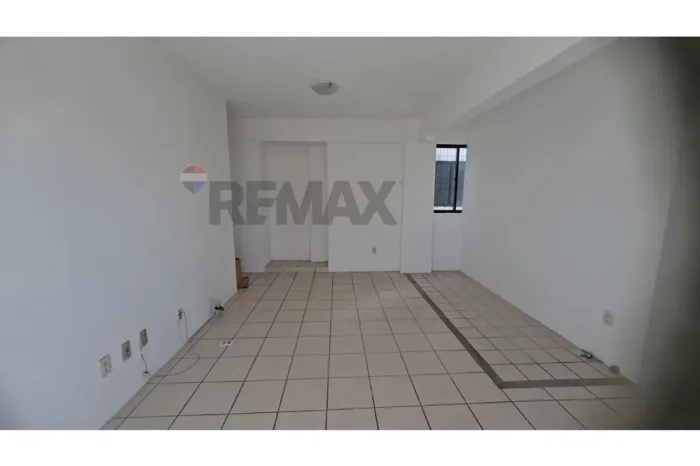 Apartamento reformado com 3 quartos em Campo Grande