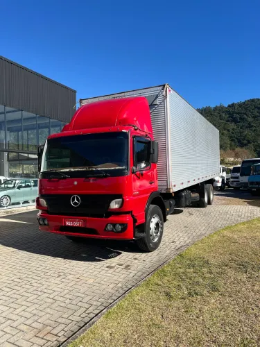Mercedes Benz Atego 2425 Baú