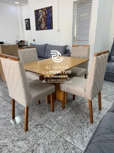 Mesa de jantar 1,20x0,80 tampo Amadeira resistentedo + 4 Lugares Madeira resistente Maciça