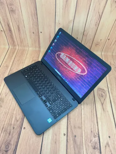 Notebook Samsung Expert i5 8ª Geração, 8GB RAM, SSD 120GB, Tela 15,6 e Garantia