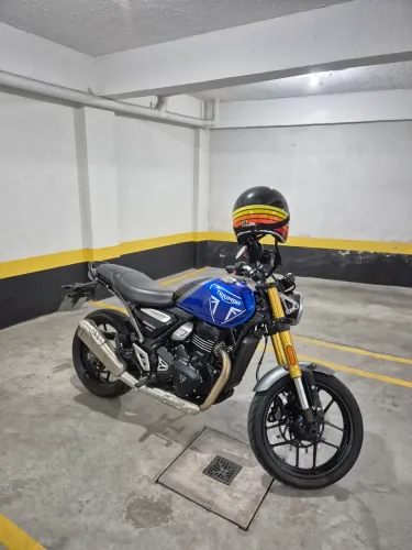 Triumph Speed 400 - Azul - 2025 - Parcelo no cartão
