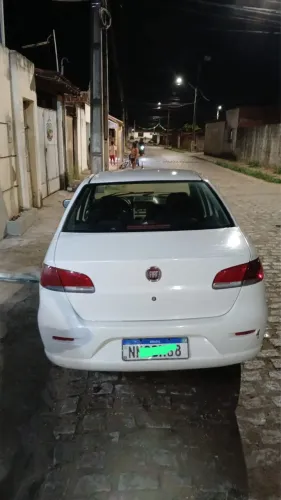 Fiat Siena Tetrafuel 1.4 MPI Fire Flex 8V 4P 2010