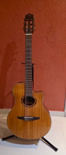 Violão Yamaha NTX 700 elétrico 