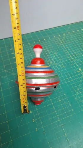 Pião sonoro retro 