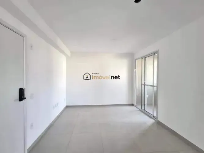 Apartamento novo 02 quartos com varanda