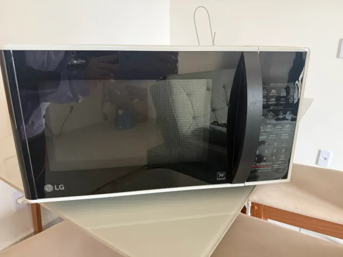 Micro-ondas LG 30L Branco - 220V