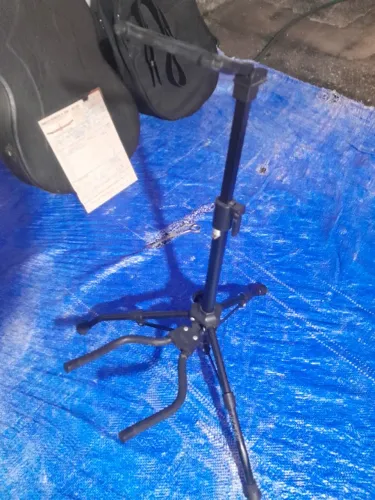Suporte de Chão para Violão Guitarra Baixo Retrátil Vector Preto