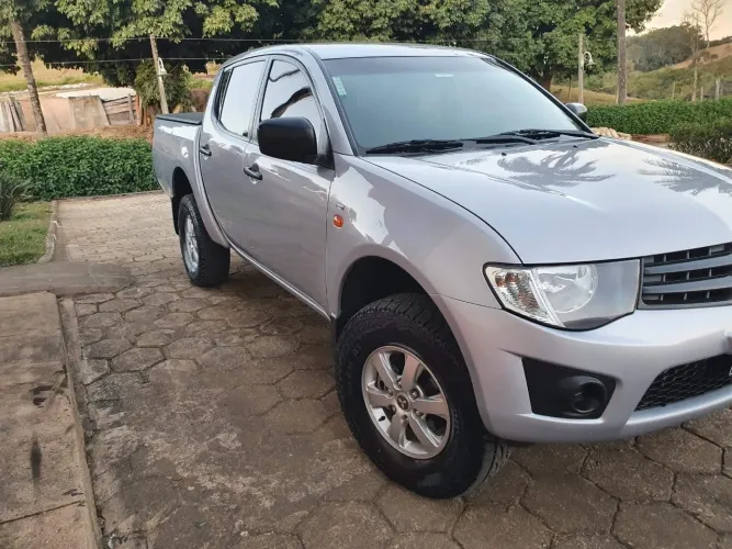 Mitsubishi L200 Triton HPE 3.2 CD TB Int.diesel MEC 2013