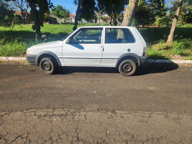 Fiat Uno Mille 1.0 Fire/ F.flex/ Economy 2P 2011