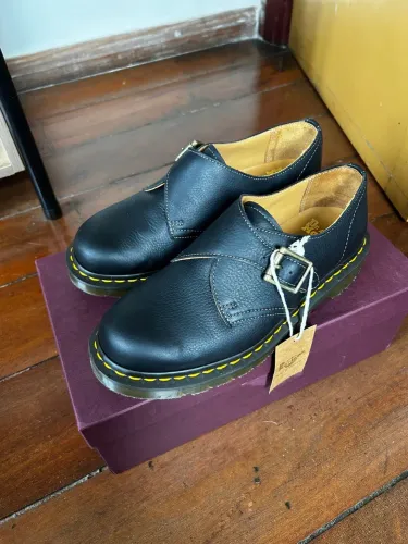 Dr. Martens sem uso - made in England