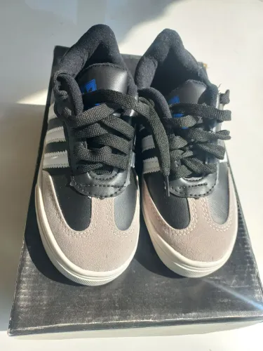 Tênis Adidas Samba Linha Premium kids tamanho 32 Cinza/Preto