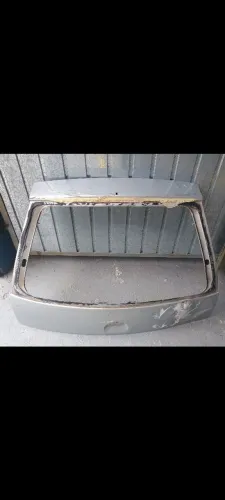 Tampa traseira Corsa Montana