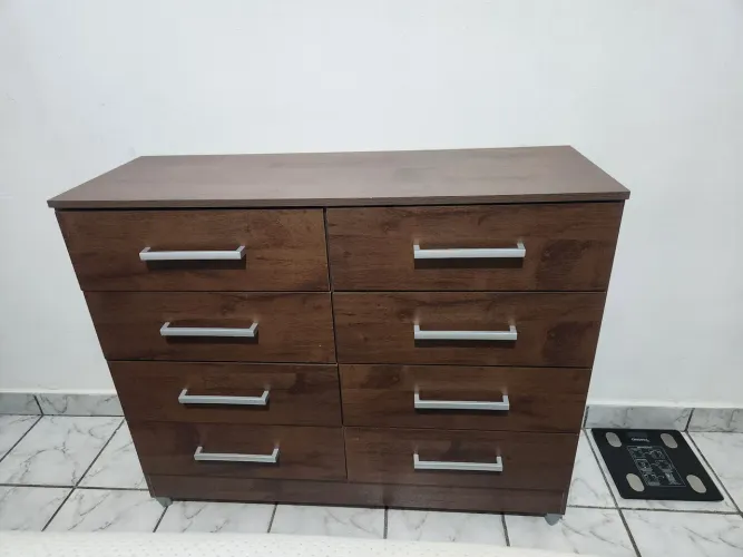 Cômoda 8 Gavetas