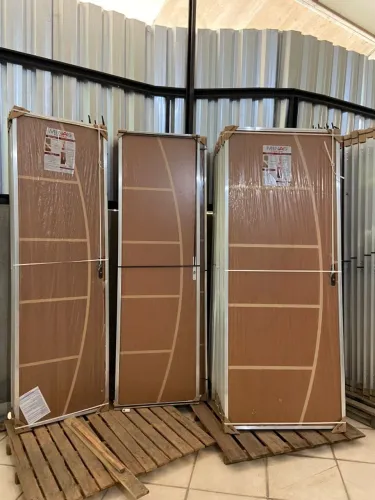 PROMOÇÃO PORTA MADEIRA FRISADA C/MARCO DE ALUMÍNIO