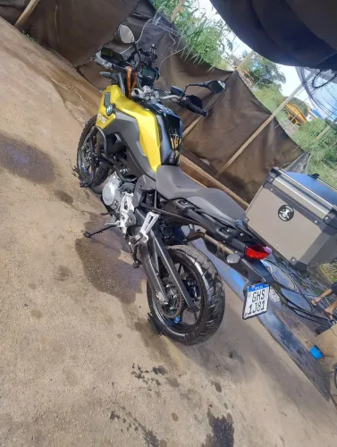 Vendo BMW GS 750  2019  R$48000,00, completa com os  acessórios. R$42000,00 sem acessorios