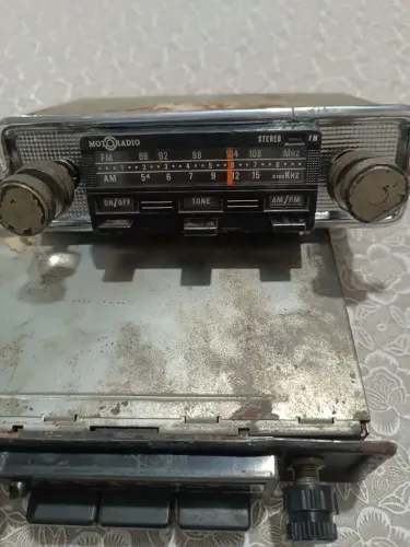 Motoradio automotivo