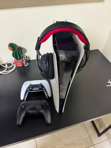 Ps5 slim digital+ acessórios fone e 2 controles