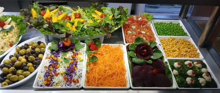 ASSACABRASA CONTRATA COZINHEIRA(O) PARA SALADAS SELF SERVICE
