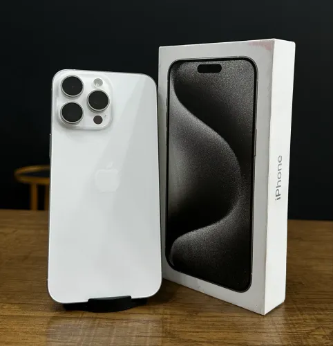 iPhone 15 Pro Max 256gb branco semi novo impecável 