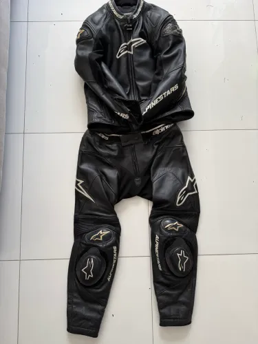 Macacão Alpinestars GP Pro 2 Peças Couro - Tam. 52 EU / 36 USA