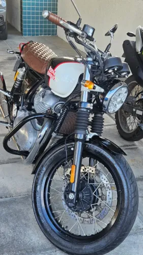 Royal Enfield Interceptor 650, ano 2024