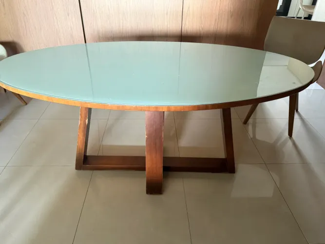 Mesa de jantar com tampo de vidro 6 lugares