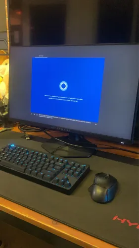 Teclado mecânico Logitech Pro