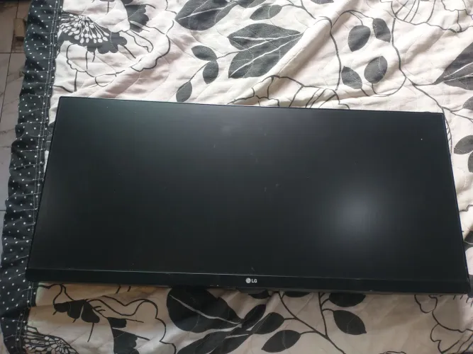 Vendo monitor ultrawide LG 25 polegadas aceito propostas de preço