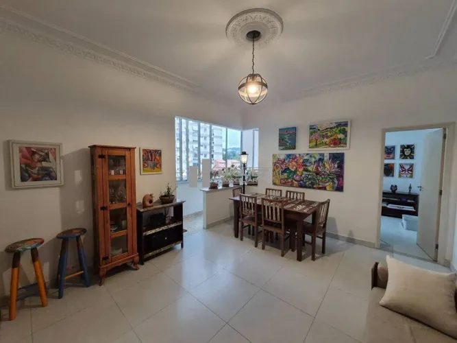 Vendo apartamento na Rua Campos Sales - Tijuca! Possui 3 quartos, sendo 1 suíte, dependênc