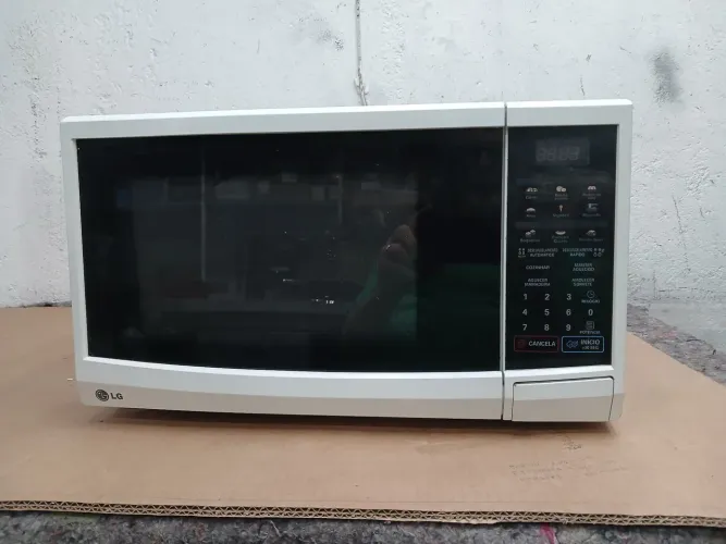 Microondas LG 220v-23L c/ garantia
