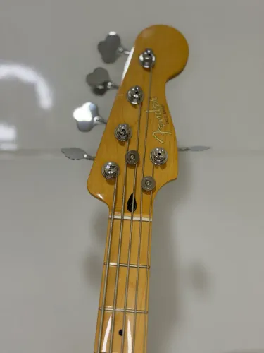 Baixo Fender Jazz Bass V Player II modified 