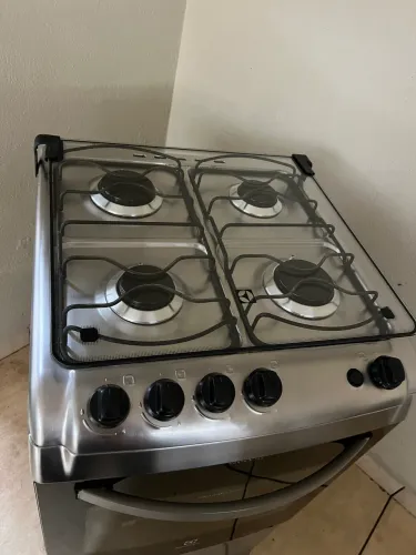 Fogão inox 4 boca Electrolux 600,00