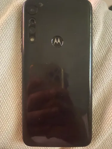 Moto g8 power light