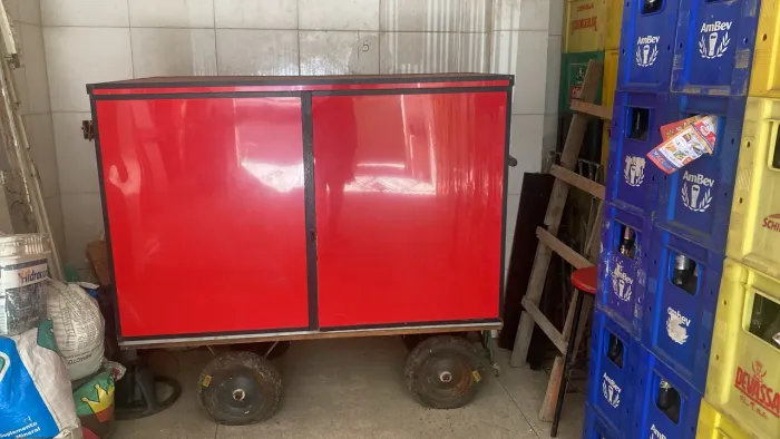 O mini trailer de hortifruti