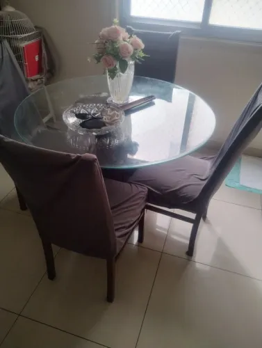 Mesa com 4 lugares