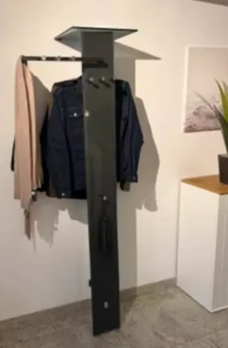 Mancebo cabideiro design inovador moderno vidro temperado e metal fabricado na Alemanha