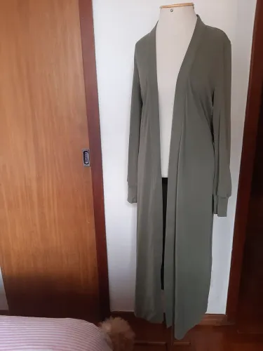 Cardigan blusa casaco verde musgo longo lelisblanc festa básico viagem mala praia piscina