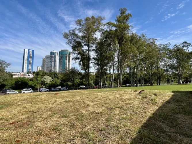 Terreno comercial à venda com 1000,15m² na Zona Sul de Londrina